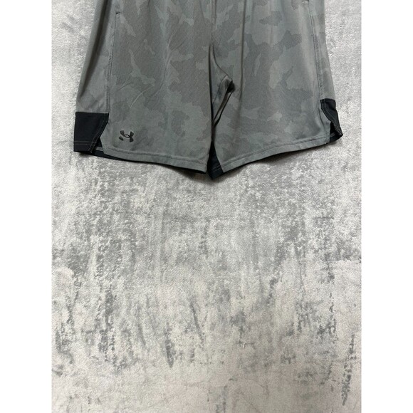 Under Armour Men’s Training Shorts L Gray Camo 8" Inseam Pockets Elastic Waist - Picture 9 of 16